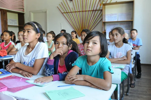 Região Jalal Abad Quirguistão 2018 Crianças Sala Aula Uma Escola — Fotografia de Stock