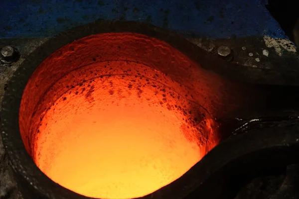 Magadan Russia 2019 Crucible Bowl Melting Metal — Stock Photo, Image