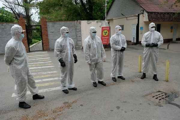 Almaty Cazaquistão 2020 Militares Realizam Desinfecção Território Hospital Quarentena Coronavirus — Fotografia de Stock