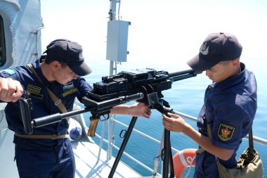 Aktau / Kazakistan - 08.16.2018: Kazakistan Deniz Kuvvetleri tatbikatları sırasında hedef atışı