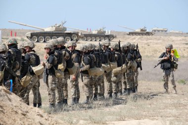 Aktau / Kazakistan - 08.17.2018: Kazakistan Deniz Kuvvetleri 'nin karadaki tatbikatları.