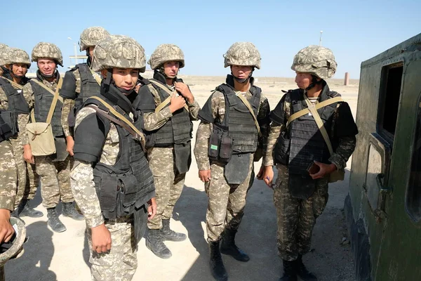 Aktau / Kazakistan - 08.17.2018: Kazakistan Deniz Kuvvetleri 'nin karadaki tatbikatları.