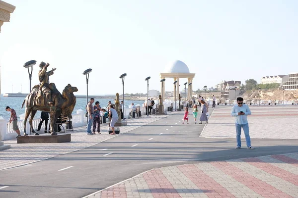 Aktau Kazakhstan 2018 People Walk Coastal Zone Seaport — Stock Photo, Image