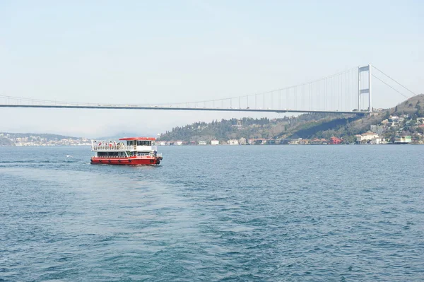 Istambul Turquia 2017 Navios Transporte Vários Tamanhos Destinos Estreito Bósforo — Fotografia de Stock