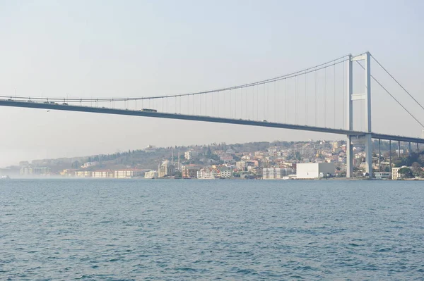 Istanbul Turkey 2017 Coastal Zone Architecture Bosphorus Strait Bridge Connecting — Stock Photo, Image