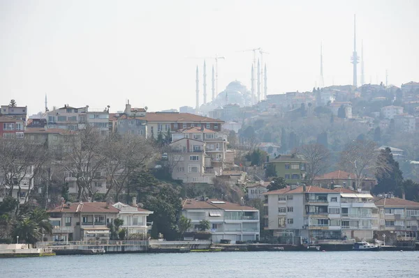 Istanbul Turkey 2017 Coastal Zone Architecture Bosphorus Strait Bridge Connecting — Stock Photo, Image