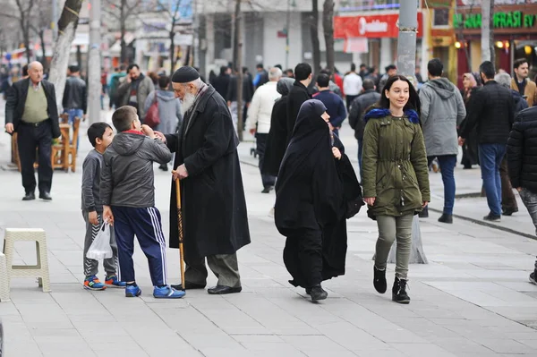 Istambul Turquia 2017 Vida Cidade Durante Semana Ruas Centrais Pessoas — Fotografia de Stock