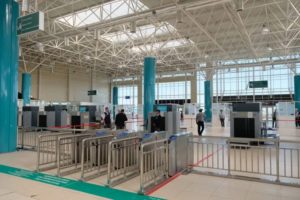 Khorgos / Kazakistan - 10.06.2018: Gümrük ve sınır kontrol bölgesi. Kazakistan ve Çin arasındaki bölge. Khorgos Lojistik Merkezi.