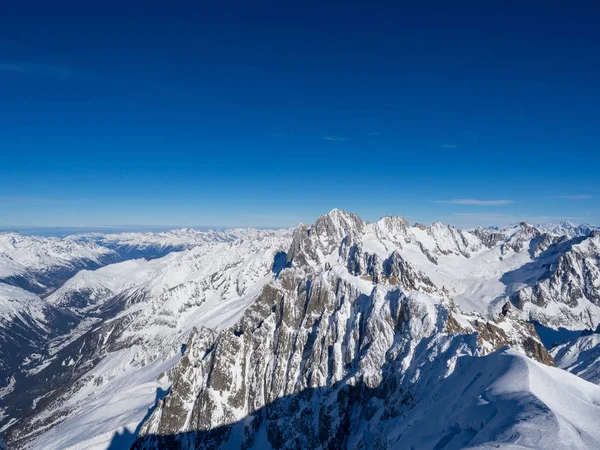 Aiguille du Midi, Fransız Alpleri. Kayak merkezi. Chamonix Mont Blanc, Fransa. Avrupa 'da tatiller