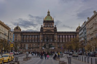 St. Wenceslas ve ulusal Museu bina Anıtı