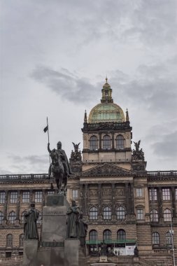 St. Wenceslas ve ulusal Museu bina Anıtı