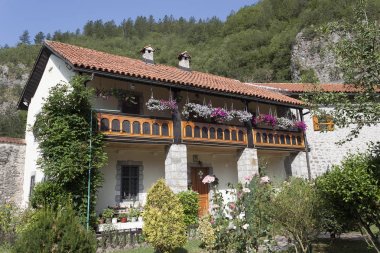 Morača Manastırı