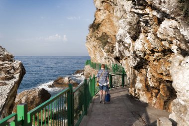 Plaja Mogren Budva'nın pitoresk yol