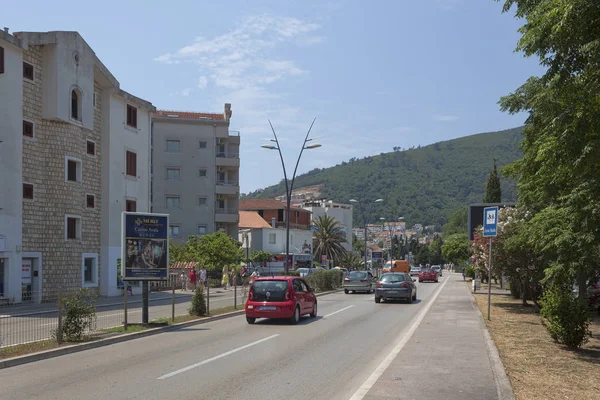 Budva sezonu sokaklarda yeterince büyük bir hareket