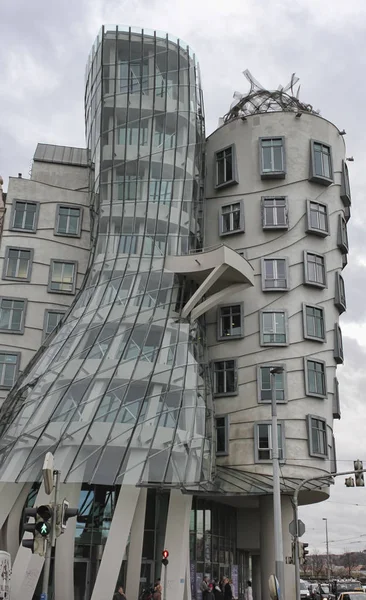 La Casa del Baile, el edificio Nationale-Nederlanden en Praga , —  Fotos de Stock