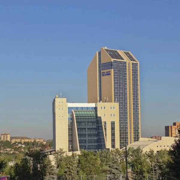 Donetsk Donbas Arena yakınındaki Victoria Hotel — Stok fotoğraf