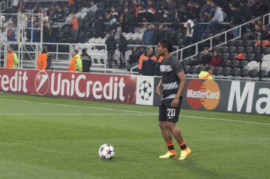 Douglas Costa (Shakhtar Donetsk) Şampiyonlardan önce ısınıyor