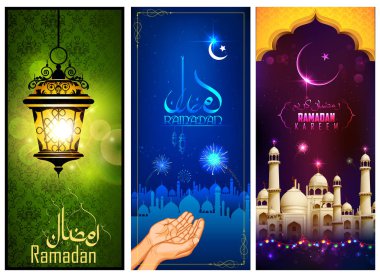 Bayram için afiş şablonuyla Arapça Urduca meanig Mübarek Ramazan Mesajı