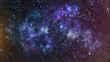 Bir sürü yıldızlı mavi, karanlık gece gökyüzü. Uzay arkaplanındaki Samanyolu