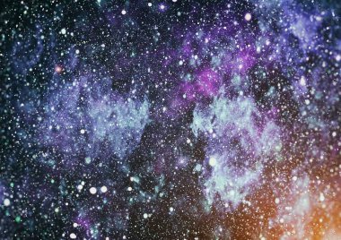 Bir sürü yıldızlı mavi, karanlık gece gökyüzü. Uzay arkaplanındaki Samanyolu