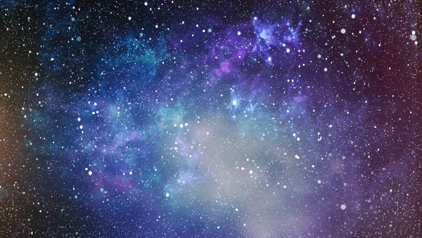 Blauwe donkere nachtelijke hemel met veel sterren. Melkweg op de achtergrond — Stockfoto