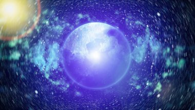 Bir sürü yıldızlı mavi, karanlık gece gökyüzü. Uzay arkaplanındaki Samanyolu