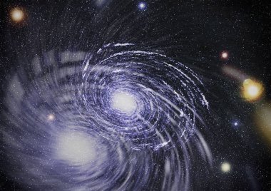 Panoramik derin uzaya arıyorum. Karanlık gece gökyüzüne yıldızlarla dolu. Uzayda Bulutsusu.