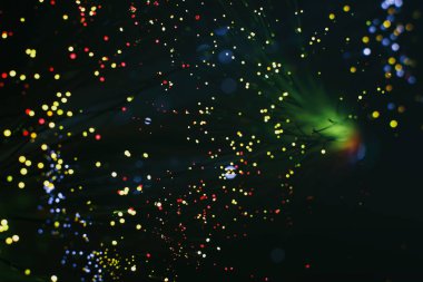 arkaplanda bir sürü ışık lekesi var