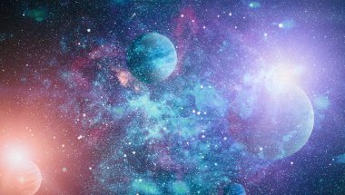 Nebula ve galaksiler uzayda. Bu görüntünün elementleri NASA tarafından desteklenmektedir.