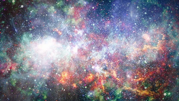 Güzel bulutsu, yıldızlar ve galaksiler. Nasa tarafından döşenmiş bu görüntü unsurları.