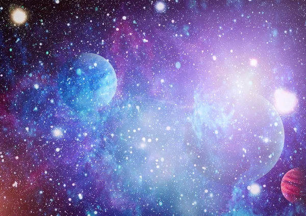 Nebula ve galaksiler uzayda. Bu görüntünün elementleri NASA tarafından desteklenmektedir.