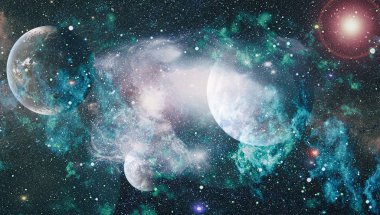 Nebula ve galaksiler uzayda. Bu görüntünün elementleri NASA tarafından desteklenmektedir.