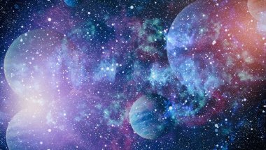 Nebula ve galaksiler uzayda. Bu görüntünün elementleri NASA tarafından desteklenmektedir.