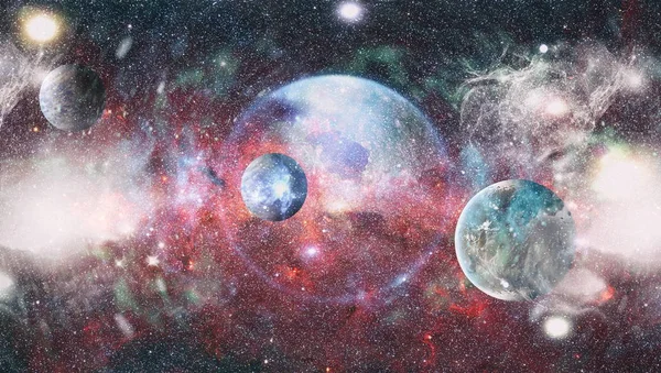 Evrendeki sonsuz uzay alanının küçük bir parçası. 