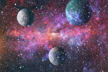 Patlama süpernovası. Parlak Yıldız Nebulası. Uzak galaksi. Soyut görüntü. Bu görüntünün elementleri NASA tarafından desteklenmektedir.