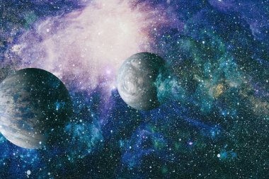 Uzayda ateşli bir patlama. Evrenin soyut çizimi. Bu görüntünün elementleri NASA tarafından desteklenmektedir