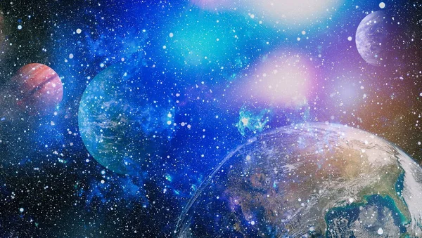 Patlama süpernovası. Parlak Yıldız Nebulası. Uzak galaksi. Soyut görüntü. Bu görüntünün elementleri NASA tarafından desteklenmektedir.