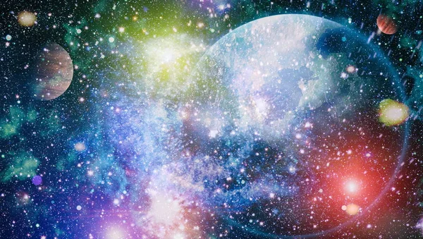 Patlama süpernovası. Parlak Yıldız Nebulası. Uzak galaksi. Soyut görüntü. Bu görüntünün elementleri NASA tarafından desteklenmektedir.