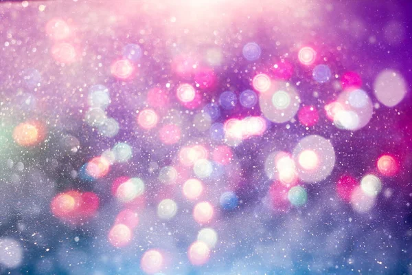 Sfondo magico con colore sfondo festivo con bokeh naturale e luci dorate luminose . — Foto Stock