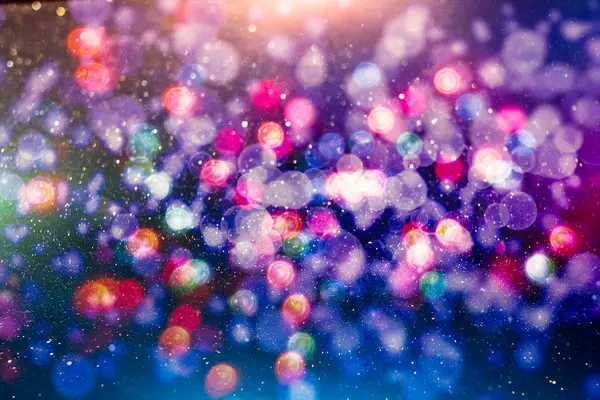 Sfondo magico con colore sfondo festivo con bokeh naturale e luci dorate luminose . — Foto Stock