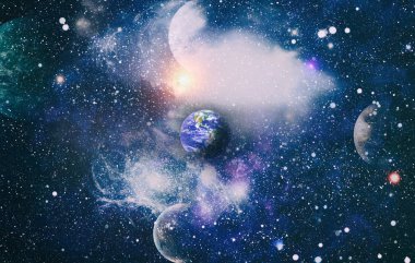 Galaksideki Dünya gezegeni bilim tasarımı için kullanılıyor. Dünya ve galaksiler uzayda. Bilim kurgu sanatı. Bu görüntünün elementleri Nasa tarafından döşenmiştir.