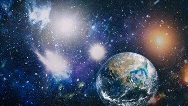 Galaksideki Dünya gezegeni bilim tasarımı için kullanılıyor. Dünya ve galaksiler uzayda. Bilim kurgu sanatı. Bu görüntünün elementleri Nasa tarafından döşenmiştir.