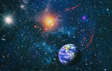 Galaksideki Dünya gezegeni bilim tasarımı için kullanılıyor. Dünya ve galaksiler uzayda. Bilim kurgu sanatı. Bu görüntünün elementleri Nasa tarafından döşenmiştir.