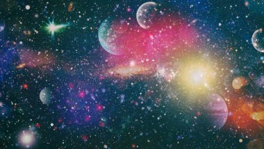 Uzaydaki gezegenler, yıldızlar ve galaksiler uzay keşiflerinin güzelliğini gösteriyor. NASA tarafından döşenmiş elementler