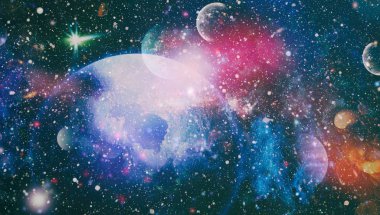 Uzaydaki gezegenler, yıldızlar ve galaksiler uzay keşiflerinin güzelliğini gösteriyor. NASA tarafından döşenmiş elementler