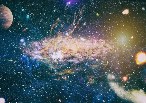 Bakgrund av universum. Stjärnhop och nebula - ett moln i rymden. Abstrakta astronomiska galaxy. Delar av denna bild från Nasa. — Stockfoto