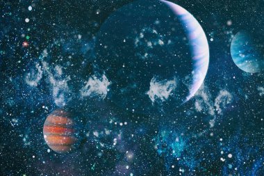 Parlayan dev nebula. Kırmızı nebula ve yıldızlı uzay arkaplanı. Bu görüntünün elementleri NASA tarafından desteklenmektedir.