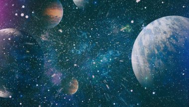 Soyut parlak renkli evren. Gökkuşağı renkleri Bulutsusu gece yıldızlı gökyüzü. Çok renkli dış uzaya. Nasa tarafından döşenmiş bu görüntü unsurları.