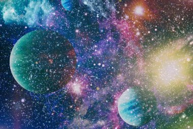 Evrenin arka plan. Yıldız kümesi ve Bulutsusu - uzayda bir bulut. Soyut astronomik gökada. Nasa tarafından döşenmiş bu görüntü unsurları.