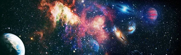 Bulutsu Gecesi Gökkuşağı Renklerinde Yıldızlı Gökyüzü Çok Renkli Dış Uzay — Stok fotoğraf